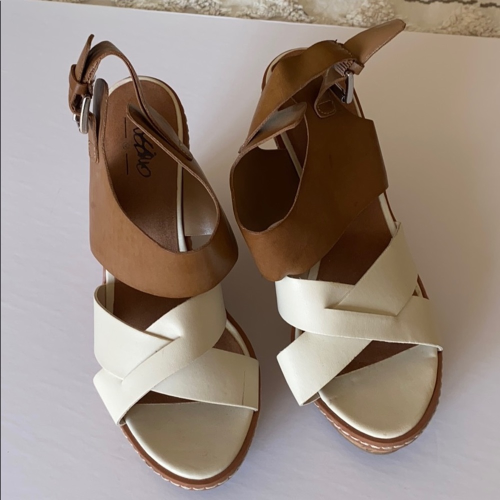 Mossimo wedge sandals.
